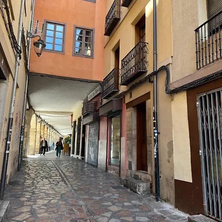 Bermudo Iii Plaza Mayor De Apartment